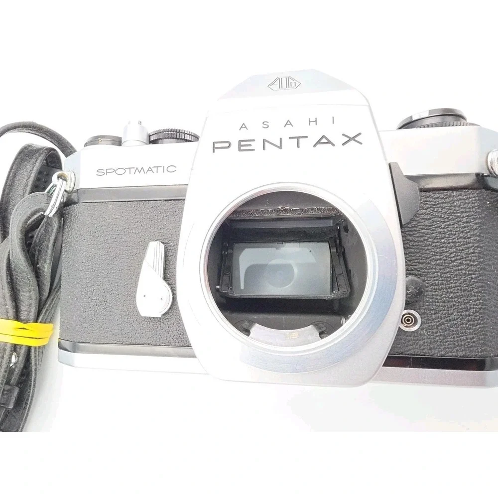 Asahi Pentax Spotmatic SP 35mm Film Camera Super Takumar 35mm f3.5 Lens Japan